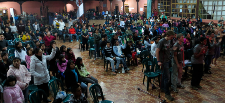 A crowd of over 400 attended the "Gran Evento" Eangelism outreach.